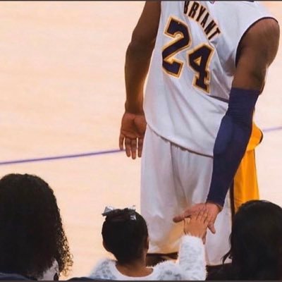 Profile Picture of Yaba Daba Drew (@_DrewRobinson) on Twitter