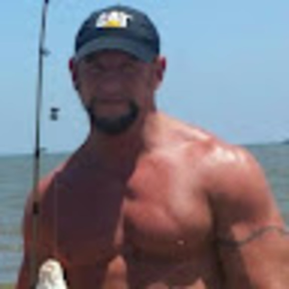 Profile Picture of Chad Henry (@lobofaithful) on Poshmark