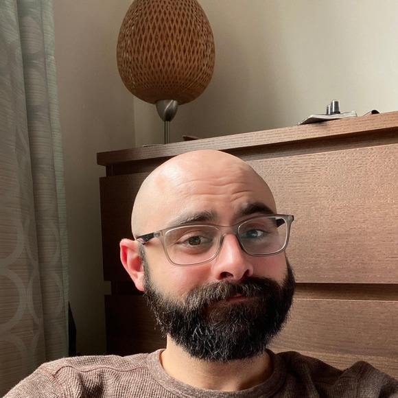 Profile Picture of Nick Kern (@nickkern192) on Poshmark