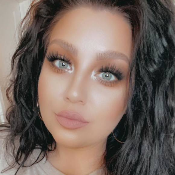 Profile Picture of Kara Webb (@kewebb11) on Poshmark