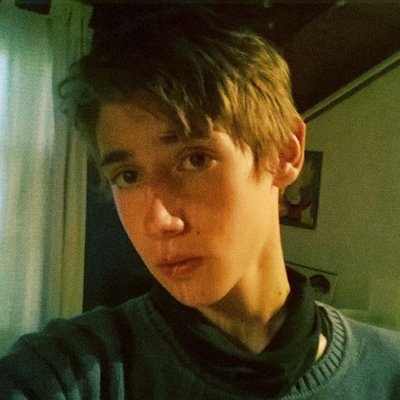 Profile Picture of Derek Bloomer Reeve (@derek_2510) on Twitter