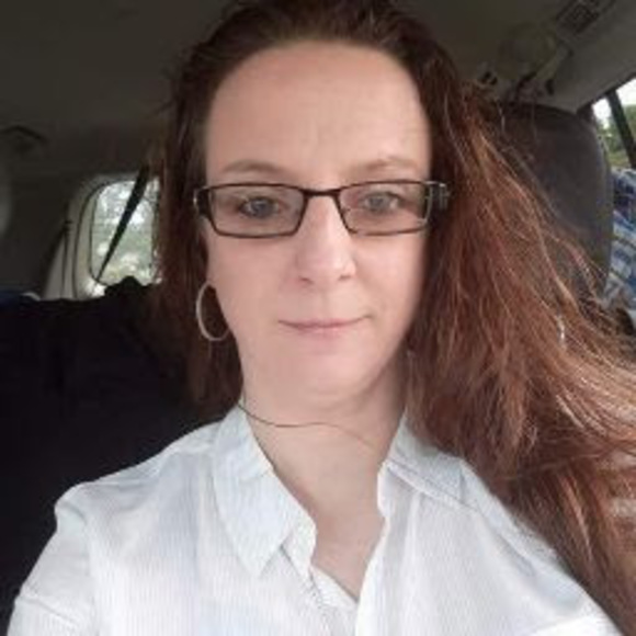 Profile Picture of Raquel Kelley (@raquel_kelley) on Poshmark