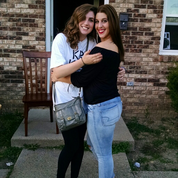 Profile Picture of Jeri Watson (@jw91692) on Poshmark