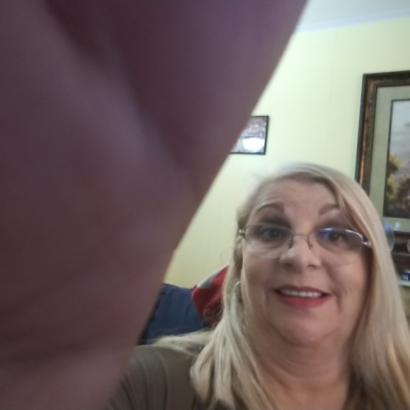 Profile Picture of Donna Durie (@ddurie55) on Poshmark