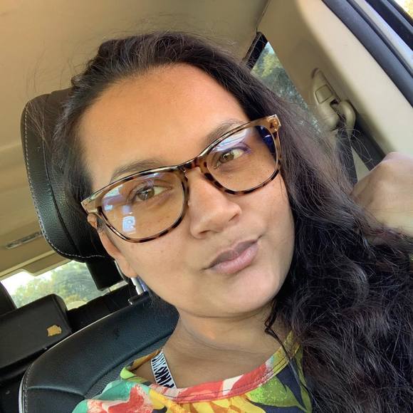 Profile Picture of Myrna Halfhide (@myrnacruz2004) on Poshmark