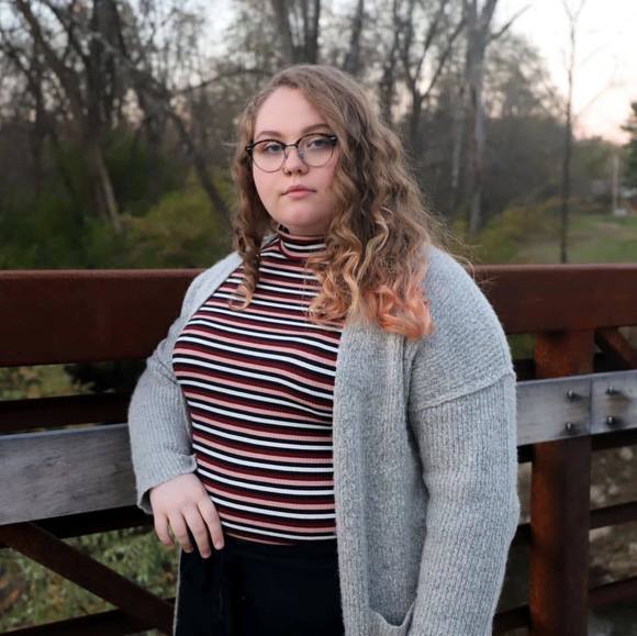 Profile Picture of Sabrina Linebaugh (@sabrinereneee) on Poshmark