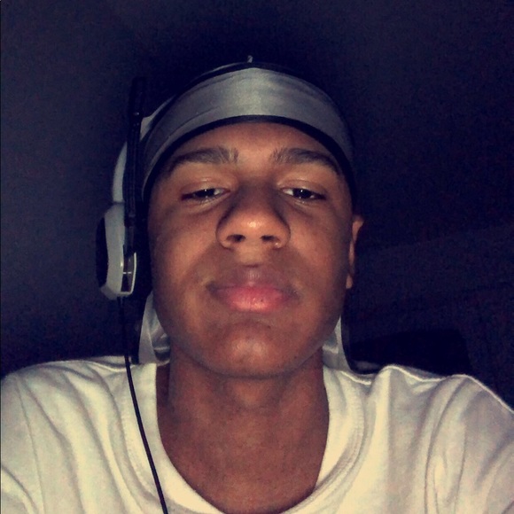 Profile Picture of Julio Garcia (@juliogarcia06) on Poshmark