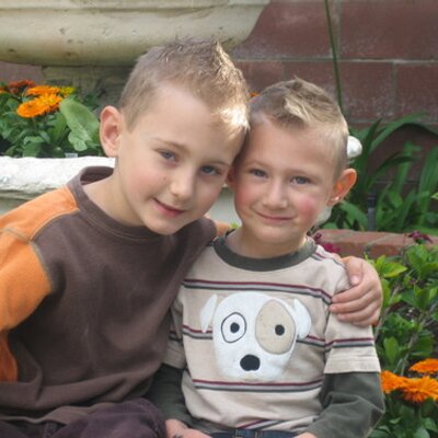 Profile Picture of Dawn Dolan (@2cuteboys) on Twitter