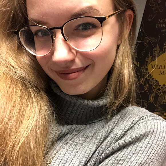 Profile Picture of Alysha Foster (@llamatik) on Poshmark