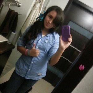 Profile Picture of Clarisa Sanchez (@claradehuevoo) on Myspace