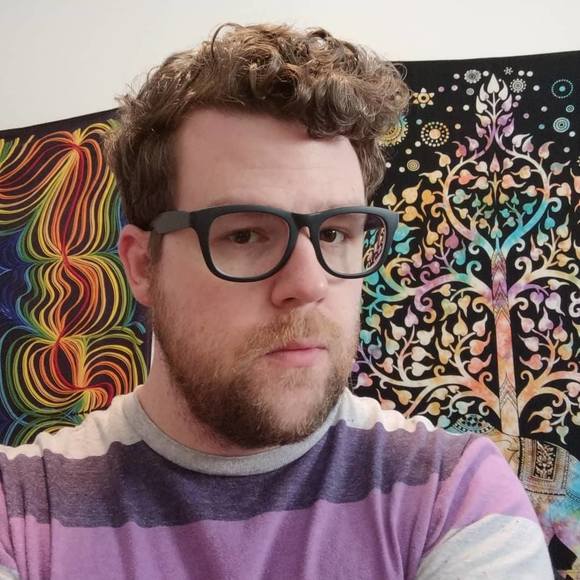 Profile Picture of Daniel Hawn (@d_hawn) on Poshmark