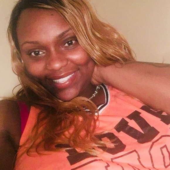 Profile Picture of Kenyetta Campbell (@kimmiec95) on Poshmark