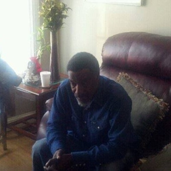 Profile Picture of Danny Mcnair (@demcnair75) on Poshmark
