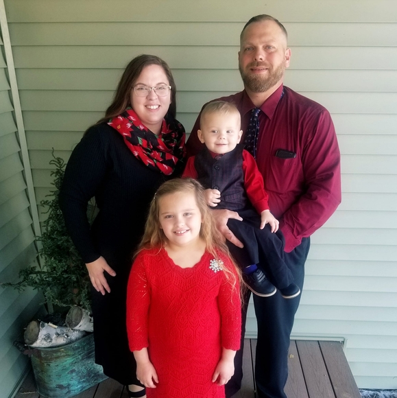 Profile Picture of Heidi Lauersdorf (@heidi617f) on Poshmark