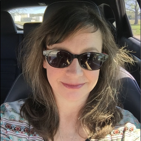 Profile Picture of Libby Richardson (@libbyslabel143) on Poshmark