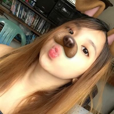 Profile Picture of Jenny Dela Rosa (@Jenneeeeh) on Twitter