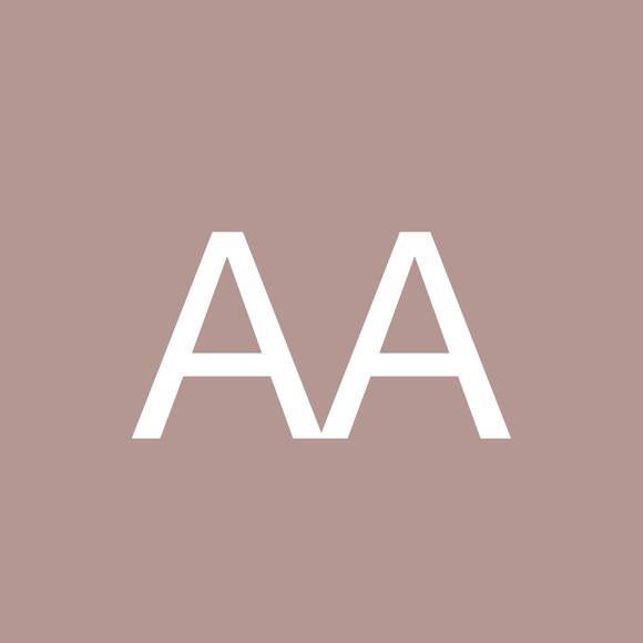 Profile Picture of Audrea Agee (@audreaagee) on Poshmark