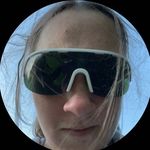 Profile Picture of anika quinney (@upside_down_gorl) on Instagram