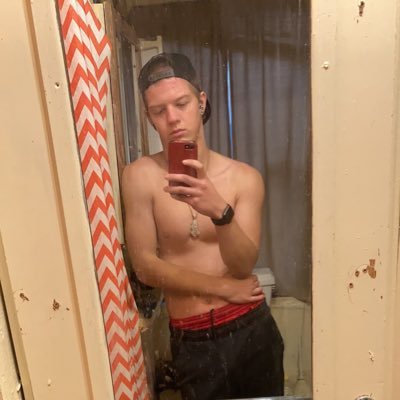 Zachary Lee Schoen - Twitter Profile Picture of Zachary Lee Schoen (@zachary_schoen) on Twitter