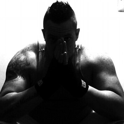 Profile Picture of Gary Harling (@RockstaR_mma) on Twitter