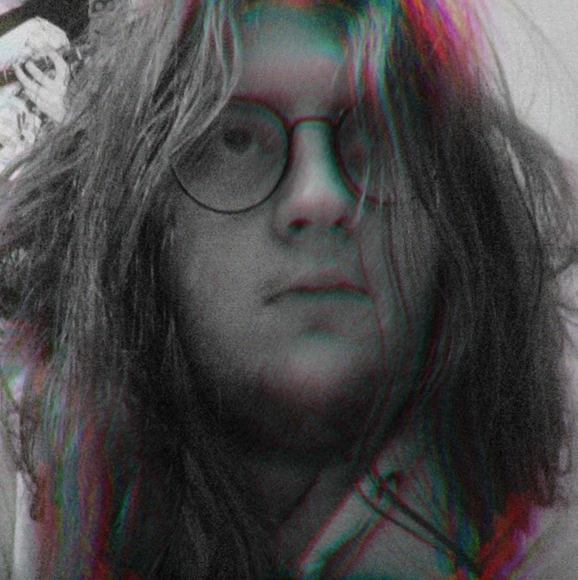 Profile Picture of Matthew Rogers (@matthewlrogers) on Poshmark