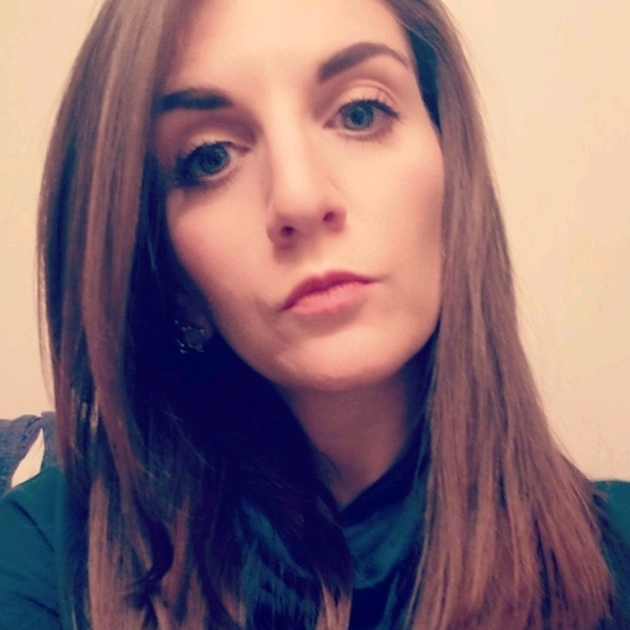 Profile Picture of Megan Magistro (@mkmagistro) on Poshmark