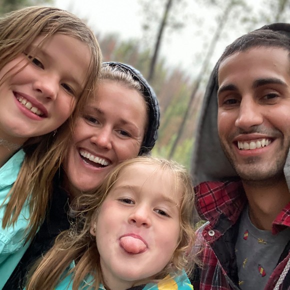 Cherrie Cloarec - Poshmark Profile Picture of Cherrie Cloarec (@cherriefalon) on Poshmark