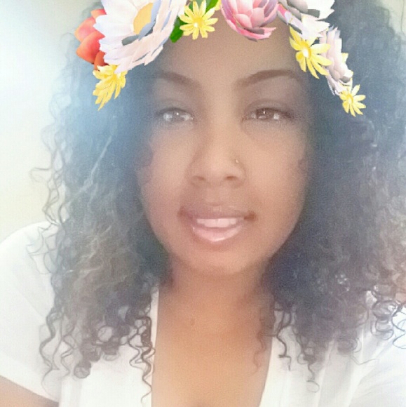 Profile Picture of Imani Imani (@imanirenee0411) on Poshmark
