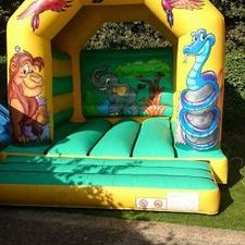 Profile Picture of Mark Desilva (@Jellylegsbouncy) on Twitter