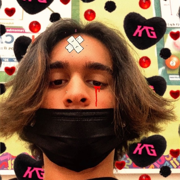 Profile Picture of Ryan Haffizulla (@ryan1205919) on Poshmark