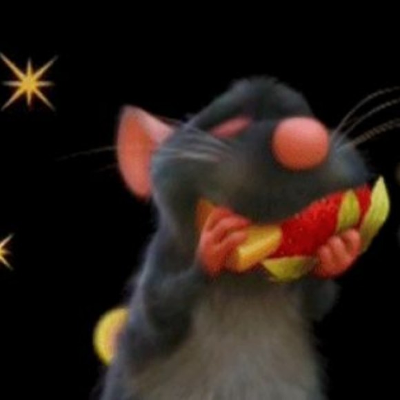 Profile Picture of Melissa Horton (@melissalou3156) on Poshmark