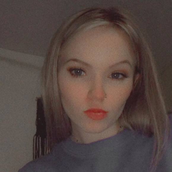 Profile Picture of Hailey Chase (@haileyrenee930) on Poshmark