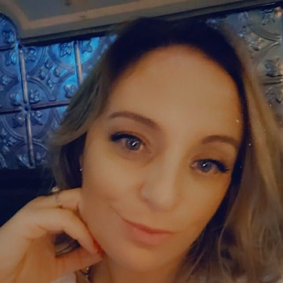 Profile Picture of Amy Mcentee (@nester2015) on Poshmark