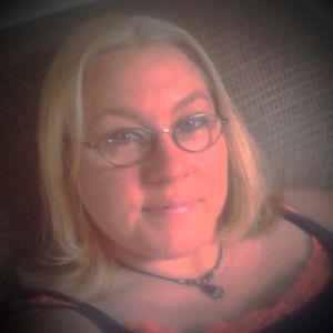 Profile Picture of Dawn Sutherland (@sunrise82) on Myspace