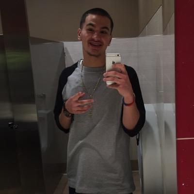 Profile Picture of Anthony Henley (@bhs_king16) on Twitter