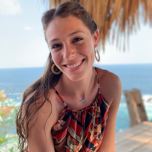 Profile Picture of Adrianna Reagan (@adrianna2596) on Poshmark