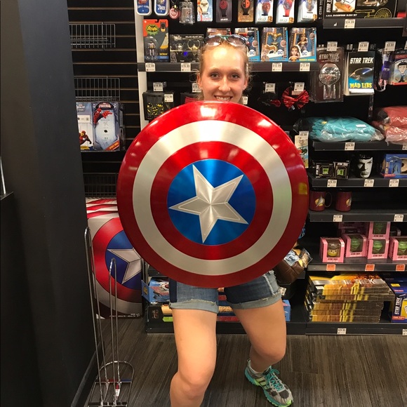 Profile Picture of Amanda Patterson (@mandakaye927) on Poshmark