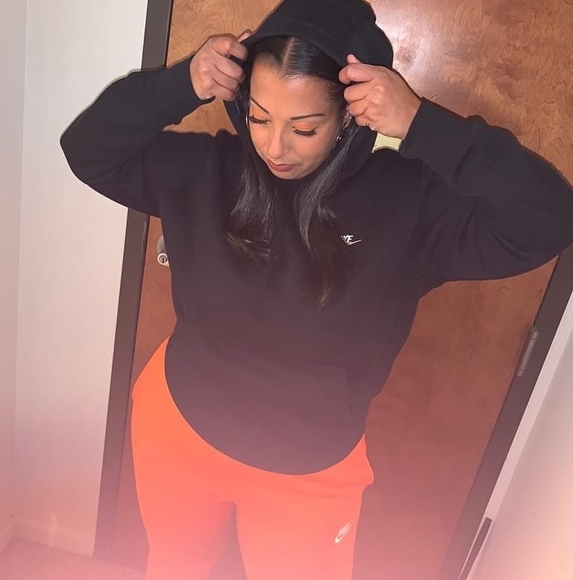 Profile Picture of Mitz Rodriguez bagao (@meisse23) on Poshmark