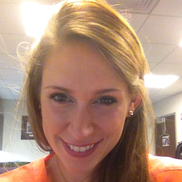 Profile Picture of Julia Passik (@junka6) on Poshmark