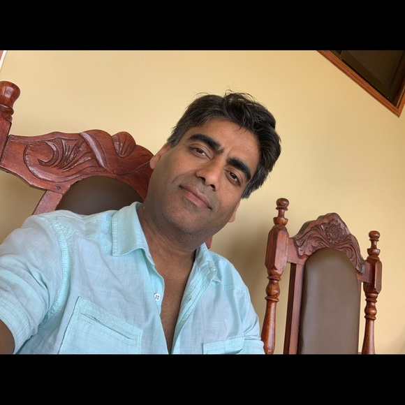 Profile Picture of Rajan Gupta (@rgupta98) on Poshmark