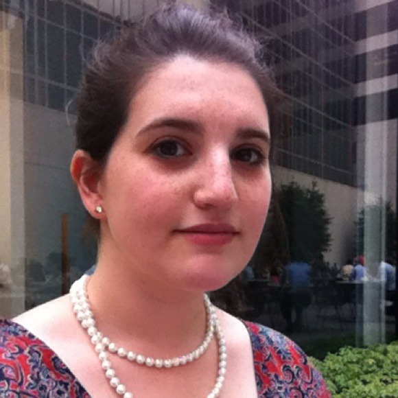 Profile Picture of Amanda Sands (@asands419) on Poshmark