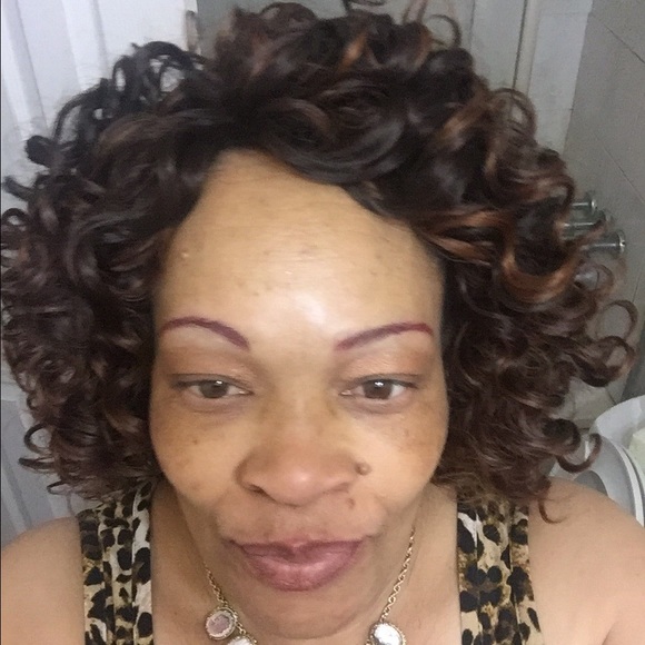 Profile Picture of Annetta Bennett (@annetta570) on Poshmark