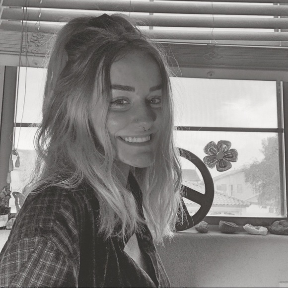 Profile Picture of Abby Ebmeyer (@abbyebmeyed) on Poshmark