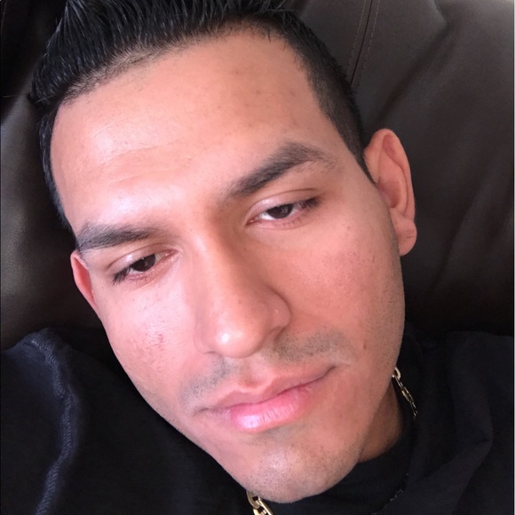 Profile Picture of Daniel Ardon (@89daniel) on Poshmark