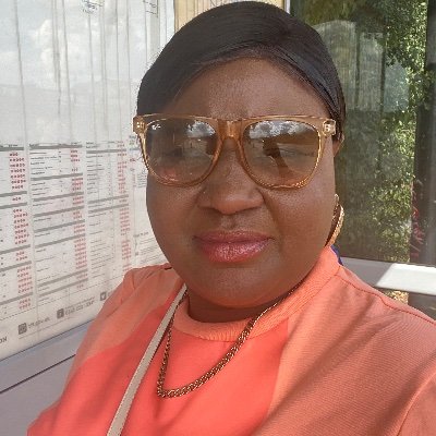 Profile Picture of Lindy Stephen (@StephenLindy) on Twitter