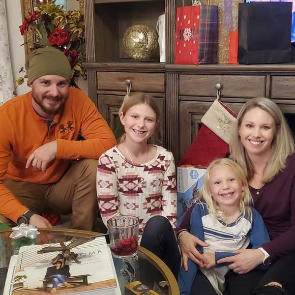 Profile Picture of Danielle Peeler jones (@djones3709) on Poshmark