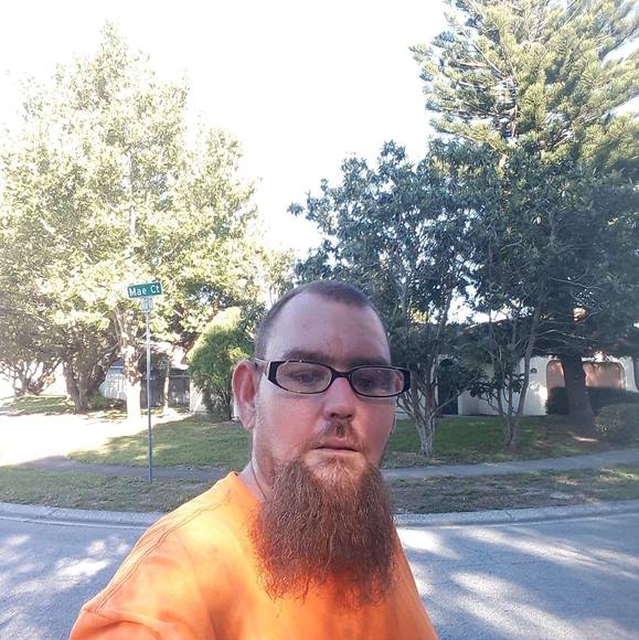 Profile Picture of Christopher Gehring (@chrisredic2014) on Poshmark