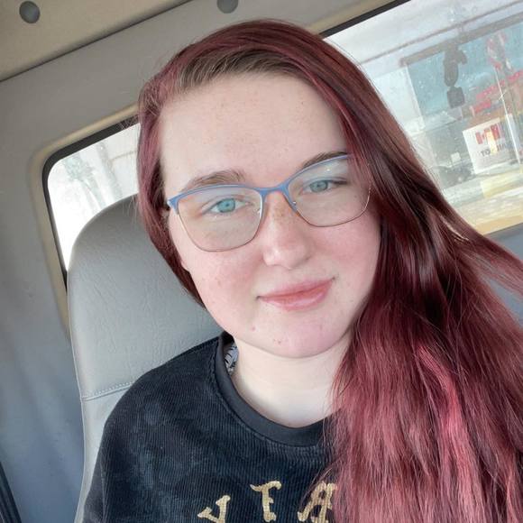 Profile Picture of Jasmine Hines (@letta_89) on Poshmark