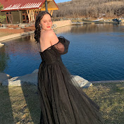 Profile Picture of Elise DeVries (@elisedevries1889) on Youtube