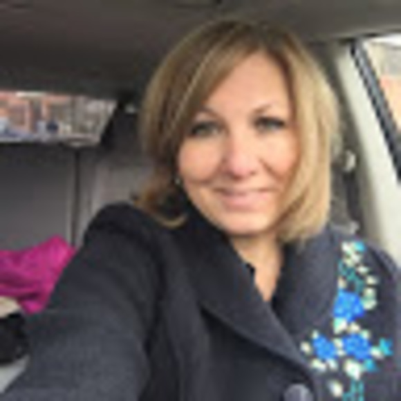 Profile Picture of Elena Cordisco (@mecordisco) on Poshmark